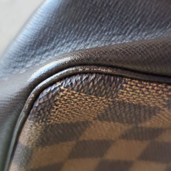 EUC Damier Ebene Canvas Trousse Makeup Bag w/ Strap - Picture 12 of 12